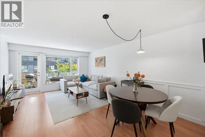 102 221 E 3RD STREET, North Vancouver, British Columbia V7L0C1