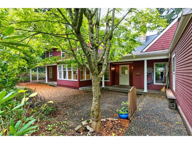 2555 128 STREET, Surrey, British Columbia V4A3W4