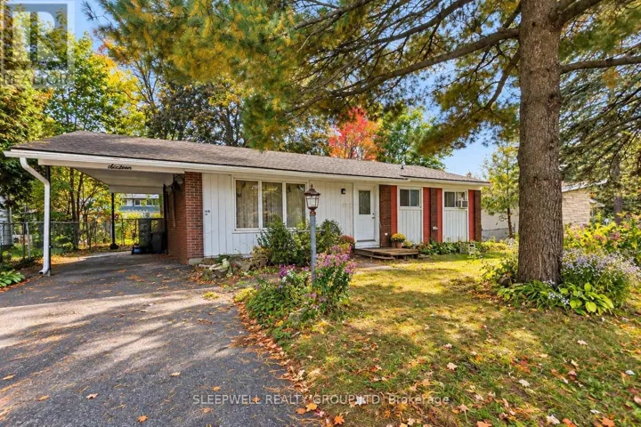 B - 16 BANNER ROAD, Ottawa, Ontario K2H5T2