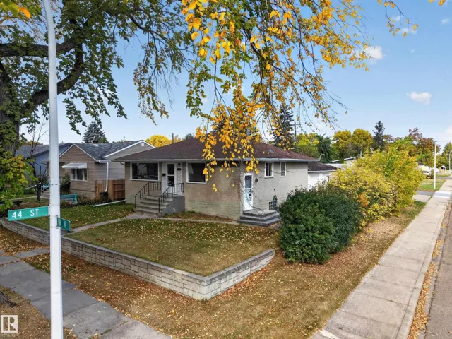 4402 116 AV NW NW, Edmonton, Alberta T5W0X2