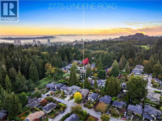 2775 LYNDENE ROAD, North Vancouver, British Columbia V7R1E2