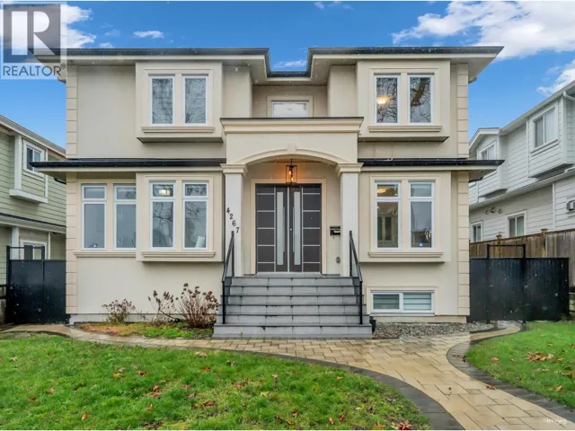 4267 PARKER STREET, Burnaby, British Columbia V5C3C4