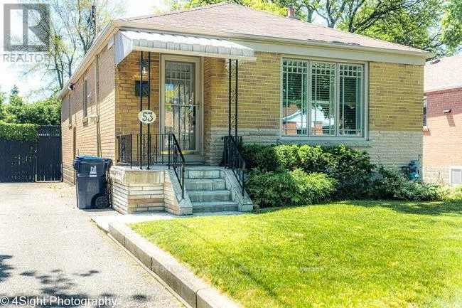 53 SAVONA DRIVE, Toronto (Alderwood), Ontario M8W4V2