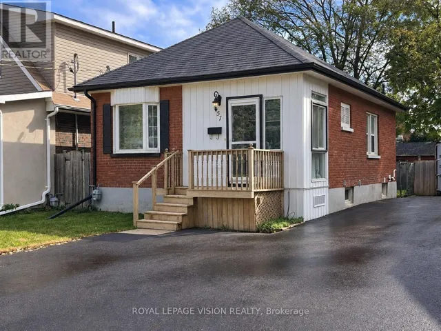 57 HILLCROFT STREET, Oshawa (O'Neill), Ontario L1G2M3