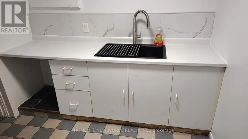 LOWER LEVEL - 4383 RADISSON CRESCENT, Mississauga (Central Erin Mills), Ontario L5M4C5