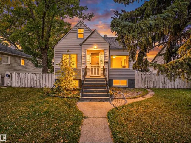 11233 103 ST NW, Edmonton, Alberta T5G2H6