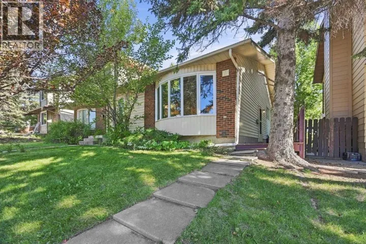 14 Dalhousie Crescent NW, Calgary, Alberta T3A2H8