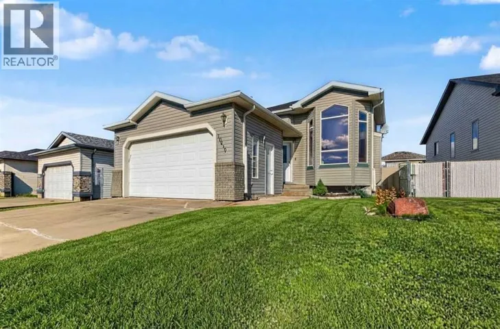 10646 Royal Oaks Drive E, Grande Prairie, Alberta T8V8G3