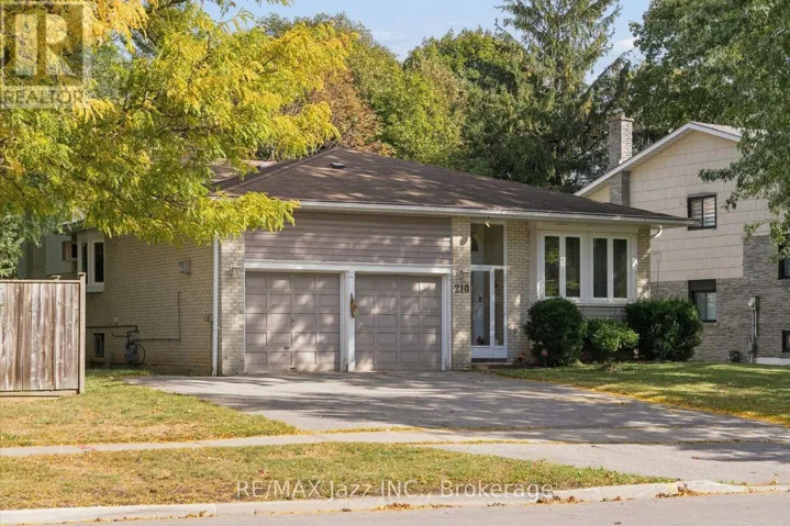 210 MURRAY DRIVE, Aurora (Aurora Highlands), Ontario L4G2C5