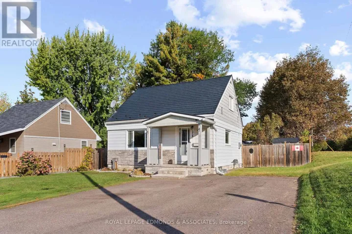 359 CHAMBERLAIN STREET, Pembroke, Ontario K8A2M7