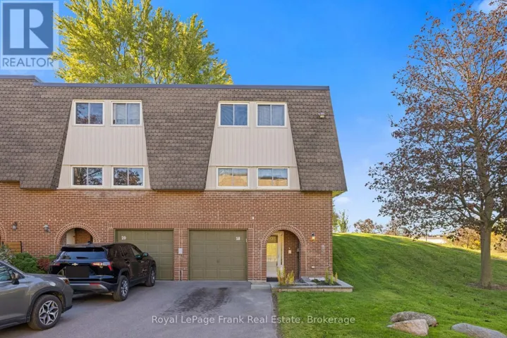 28 - 18 REYGATE COURT, Ajax (South East), Ontario L1S2S9