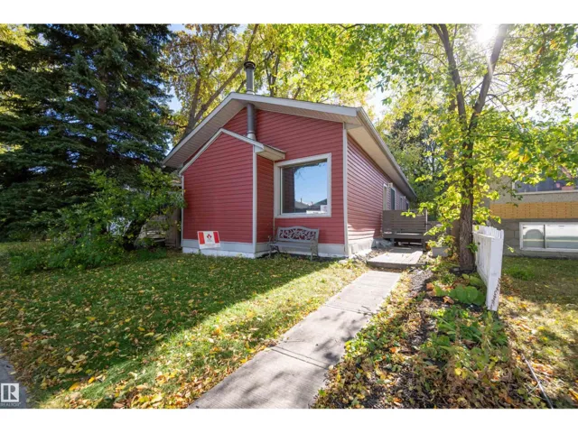 9851 85 AV NW, Edmonton, Alberta T6E2J5