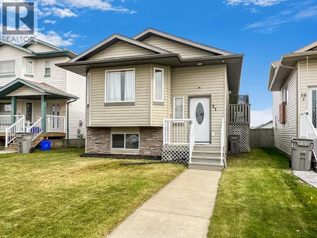 21 Pinnacle Crossing, Grande Prairie, Alberta T8W0A9