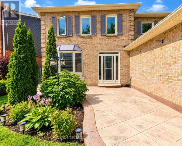 1221 FIELDSTONE CIRCLE, Pickering (Liverpool), Ontario L1X1B9