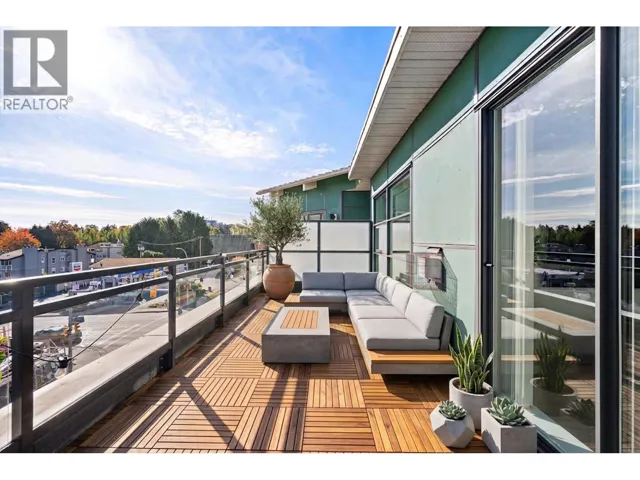 406 3255 SMITH AVENUE, Burnaby, British Columbia V5G2S9