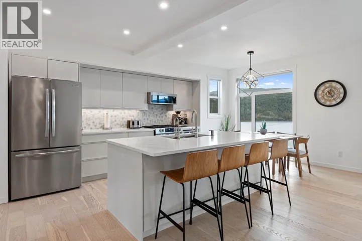 40 Kestrel Place Unit# 12, Vernon, British Columbia V1H1S6
