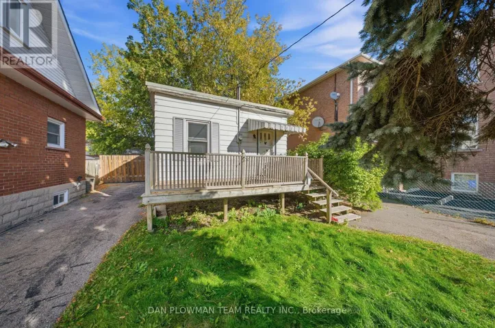 372 PINE AVENUE, Oshawa (Vanier), Ontario L1J2H8