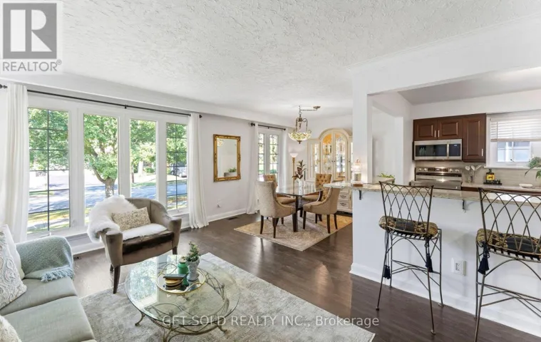 7 WATERCLIFFE ROAD, Toronto (Rexdale-Kipling), Ontario M9W4E5