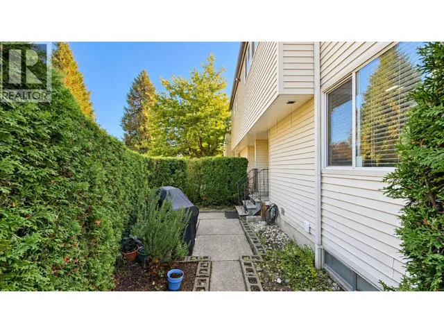 29 3417 E 49TH AVENUE, Vancouver, British Columbia V5S1M1
