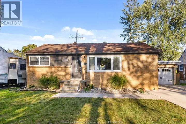 3060 DANDURAND AVENUE, Windsor, Ontario N9E2E6