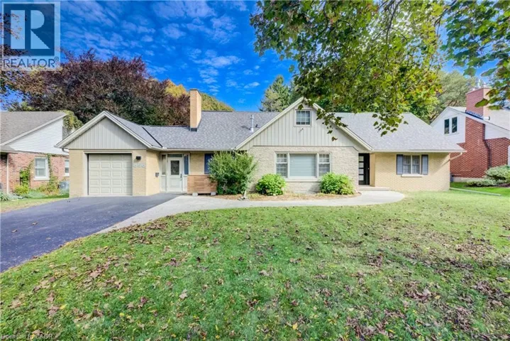 656 WESTMOUNT Road W, Kitchener, Ontario N2M1R8