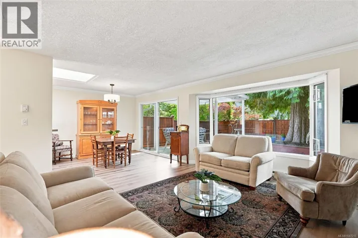 7 144 Fourth Ave E, Qualicum Beach, British Columbia V9K1N6