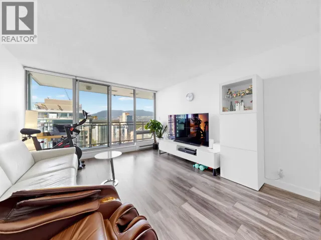 2902 1288 W GEORGIA STREET, Vancouver, British Columbia V6E4R3
