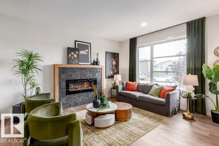 20907 25 AV NW, Edmonton, Alberta T6M2K7
