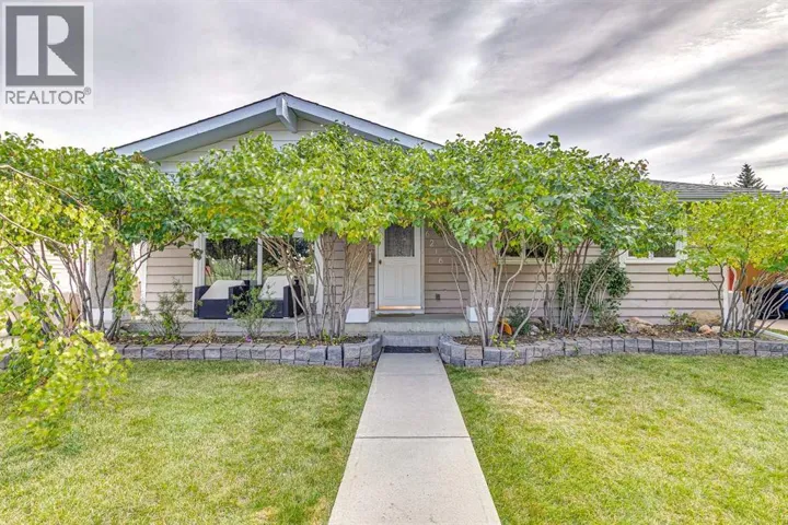 6216 Thornaby Way NW, Calgary, Alberta T2K5K9