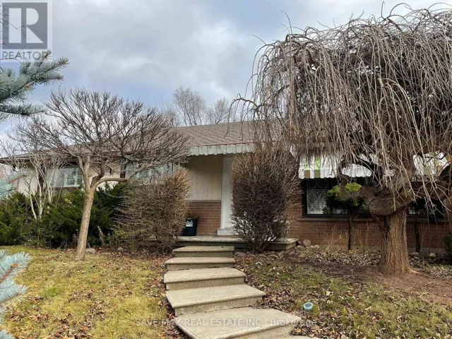 561 WEIR AVENUE, Oakville (BR Bronte), Ontario L6L4X3