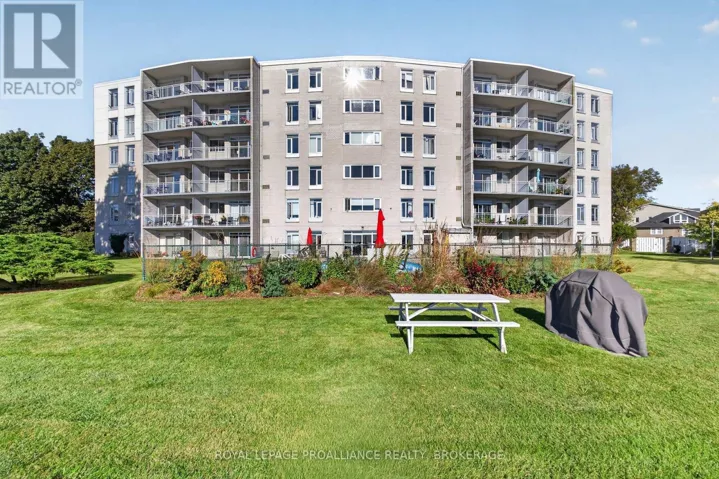 306 - 1 MOWAT AVENUE, Kingston (Central City West), Ontario K7M1J8
