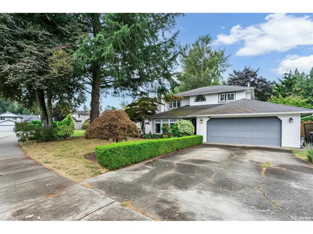 9457 215A STREET, Langley, British Columbia V1M2A5