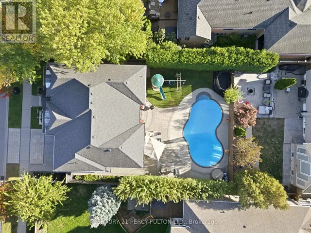 82 BRIDLEWOOD BOULEVARD, Whitby (Rolling Acres), Ontario L1R3R8
