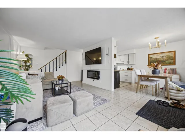 #109 7815 159 NW, Edmonton, Alberta T5R2E1