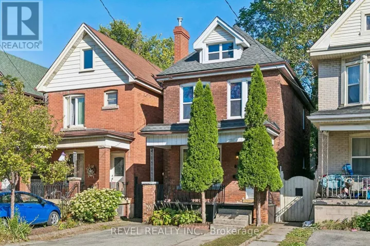 36 HOLTON AVENUE N, Hamilton (Gibson), Ontario L8L6H4