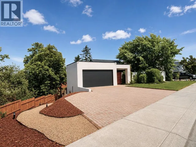 1922 Glen Gary Drive, Kamloops, British Columbia V2E1R4