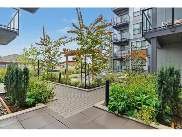 602 13458 95 AVENUE, Surrey, British Columbia V3V0H1
