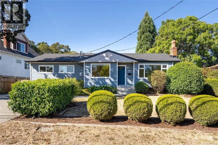 916 Burnside Rd W, Saanich, British Columbia V8Z1N2
