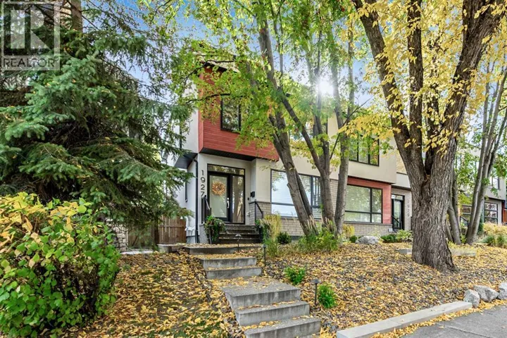 1927 44 Avenue SW, Calgary, Alberta T2T2N7
