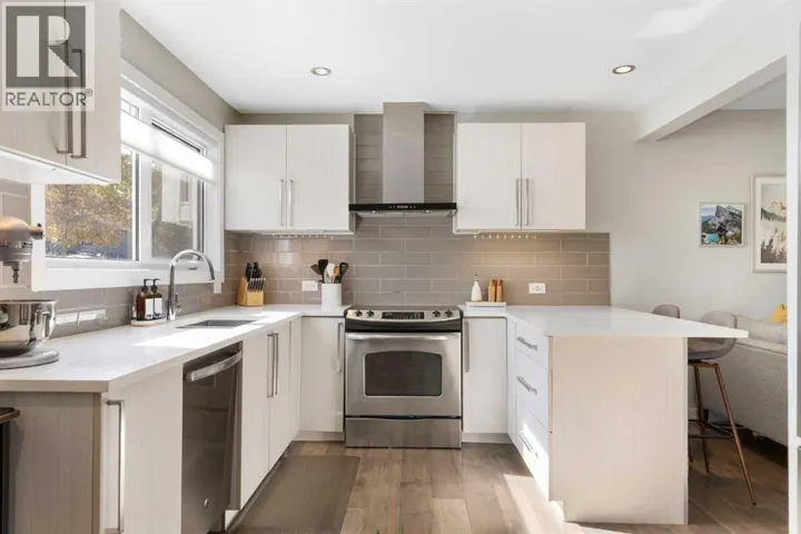 364 Killarney Glen Court SW, Calgary, Alberta T3E7H4
