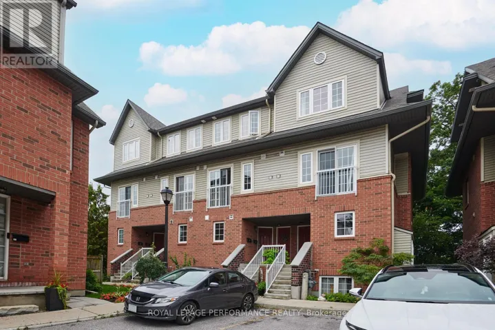 64 MAYFLOWER PRIVATE, Ottawa, Ontario K2B0A2
