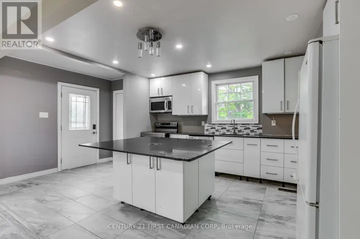 MAIN - 63 RENNY CRESCENT, London South (South X), Ontario N6E2C4