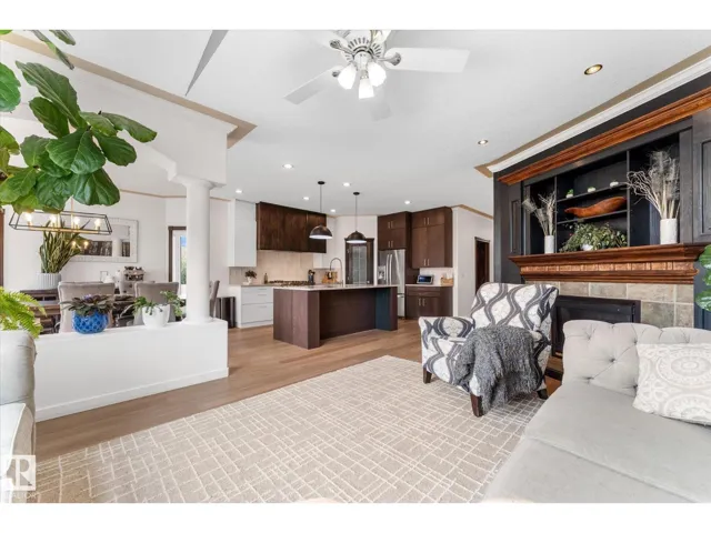 8704 165 AV NW, Edmonton, Alberta T5Z2W9