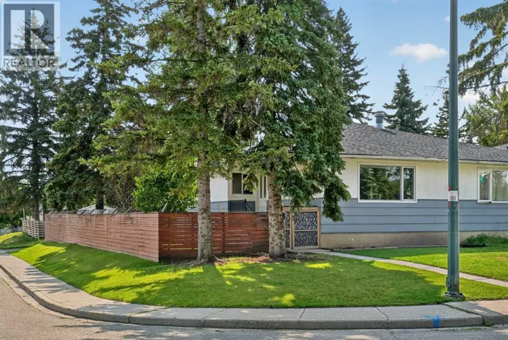 21 Rossmere Road SW, Calgary, Alberta T3C2N8