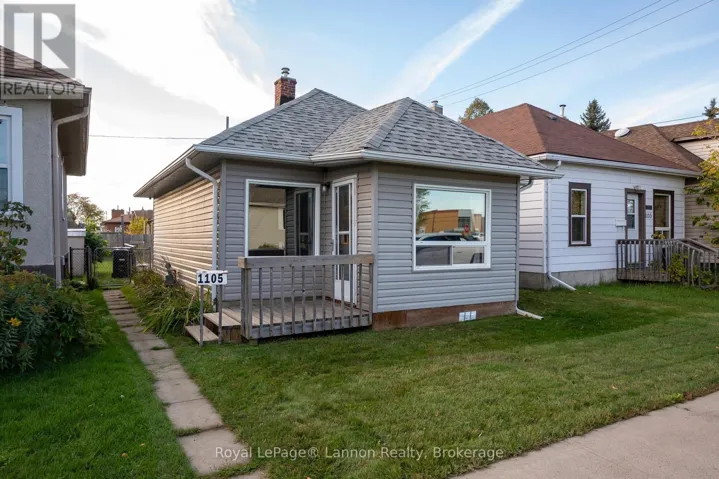 1105 BROWN STREET, Thunder Bay (Westfort), Ontario P7E2M1