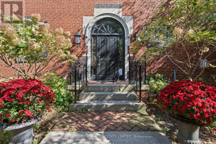UPPER - 44 GLEN ECHO ROAD, Toronto (Lawrence Park North), Ontario M4N3E3