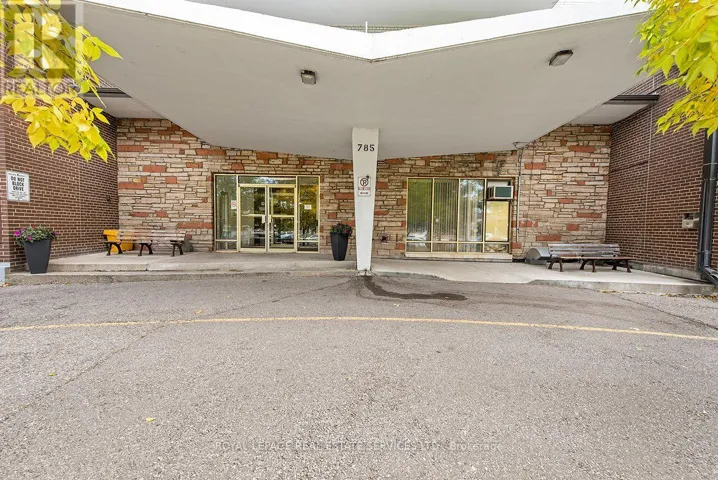 305 - 785 BROWNS LINE, Toronto (Alderwood), Ontario M8W3V8