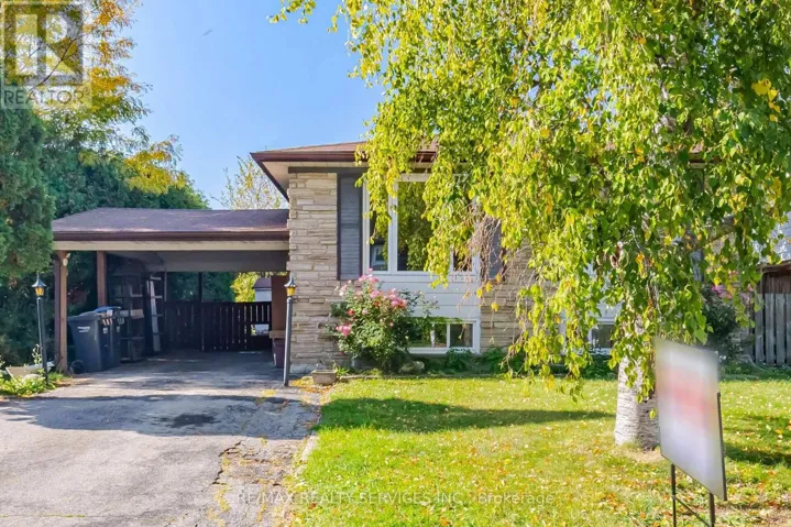49 FERNDALE CRESCENT, Brampton (Brampton East), Ontario L6W1G1
