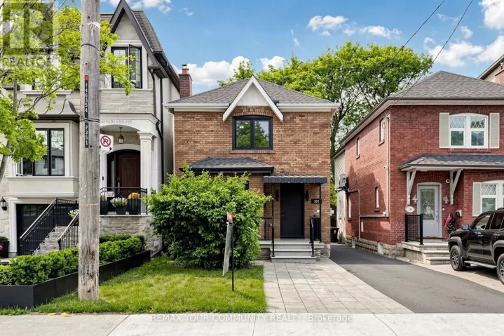 351 FAIRLAWN AVENUE, Toronto (Bedford Park-Nortown), Ontario M5M1T5