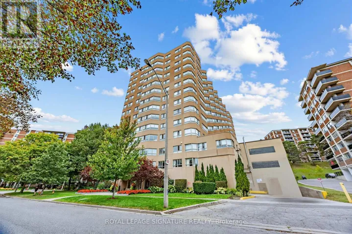 1006 - 4 PARK VISTA, Toronto (Danforth Village-East York), Ontario M4B3M8